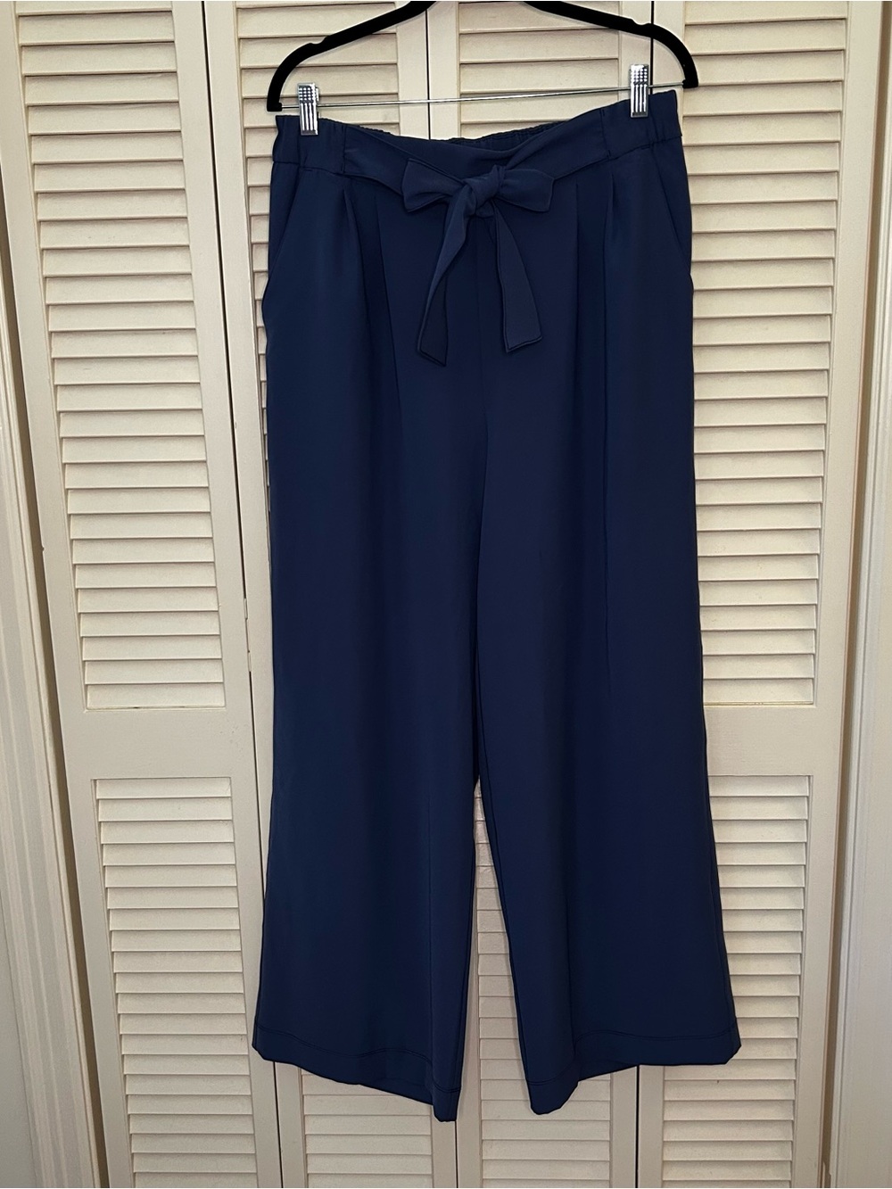 Lululemon Noir Pant navy size 12